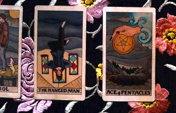 tarot-sabrina-tía-bruja-harvey